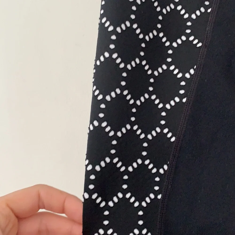 Like new Athleta crop laser cut leggings - Picture 5 of 6